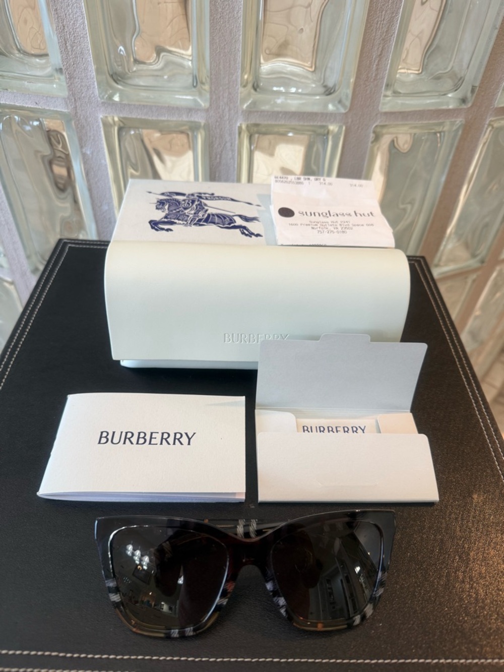 BNWT Burberry Nova Check Tortoiseshell Cat-Eye Sunglasses with Brown Lenses - Picture 2 of 10